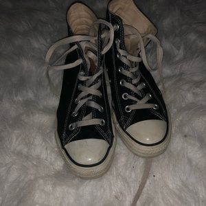 black converse